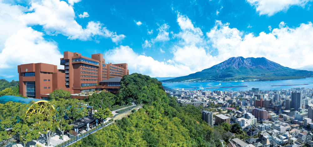 From 108 m above sea level, look out over majestic Kinko Bay and Kagoshima City located next to Sakurajima, one of the world's most active volcanoes