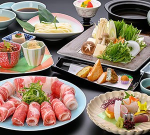 【2食付(夕・朝)】城山ガーデンズ水簾「黒豚しゃぶしゃぶ」宿泊プラン