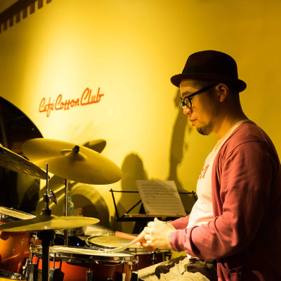 横山 和明 Kazuaki Yokoyama<br>- drums -