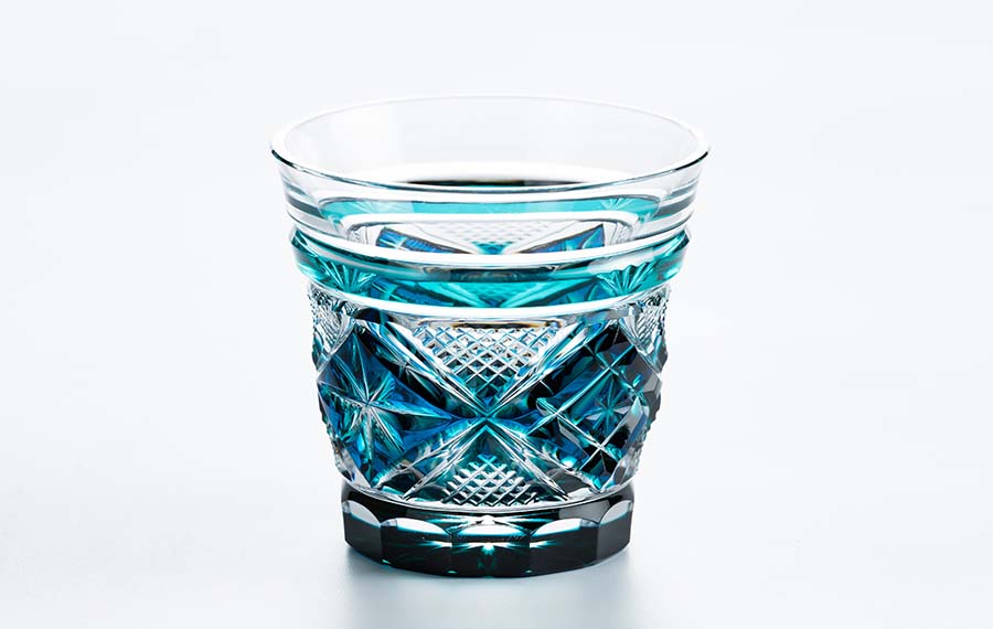 二色衣　冷酒杯　瑠璃/黄緑<br>42,900円（税込）