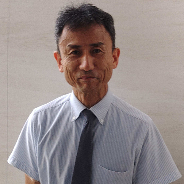 <small>鹿児島県歴史・美術センター黎明館<br>学芸課 学芸調査係長</small> 崎山健文