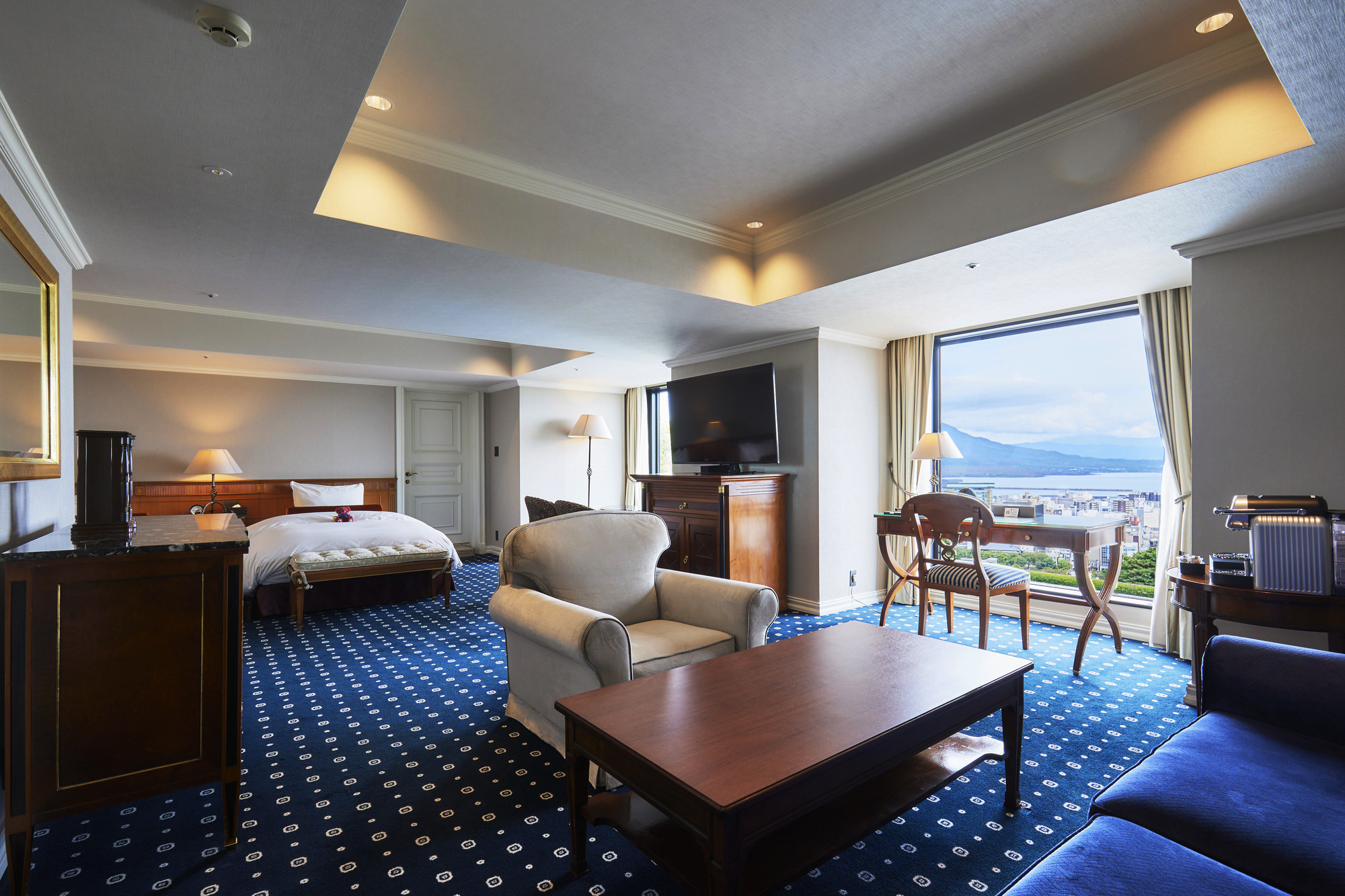 ジュニアスイート