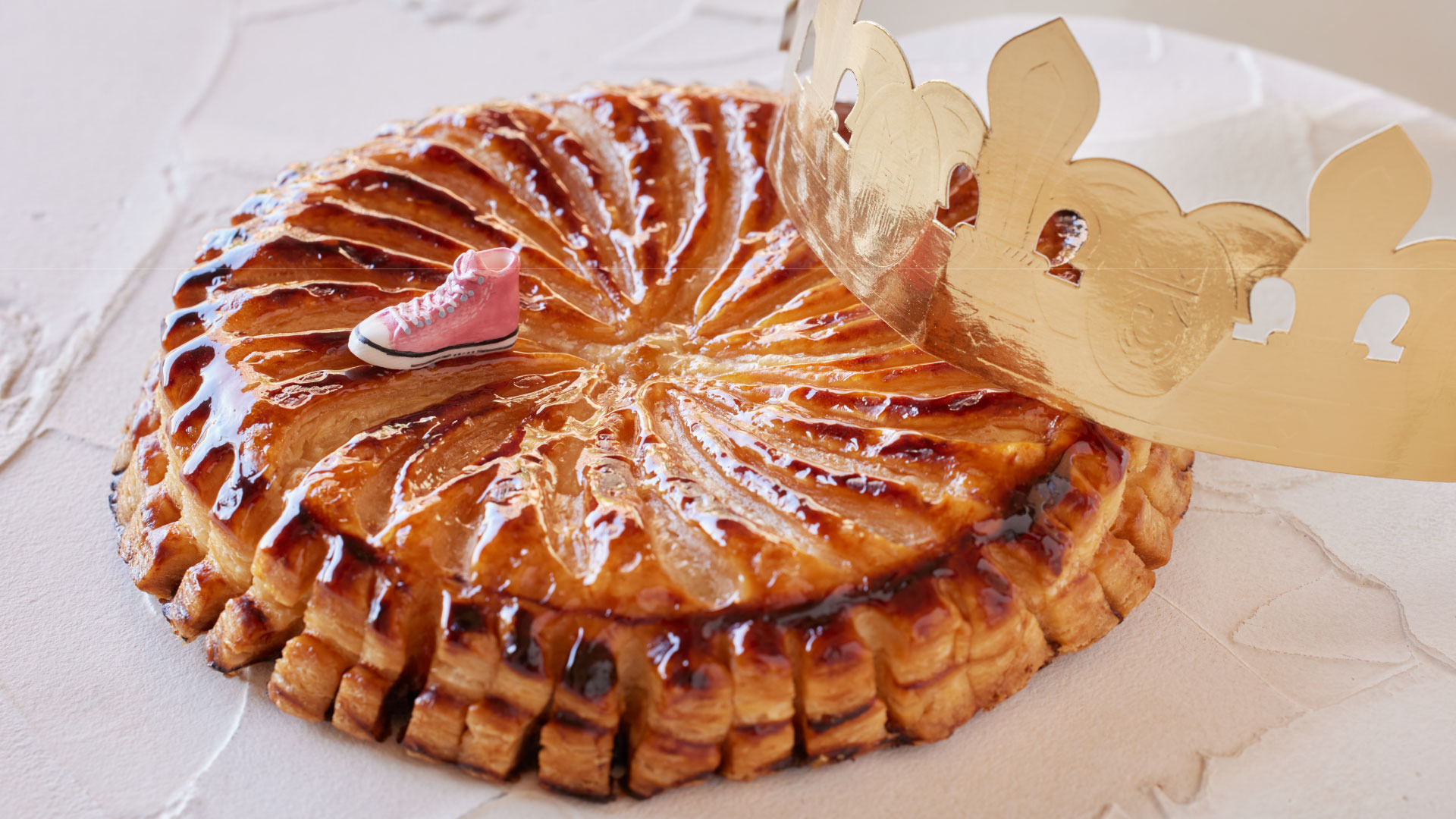 新年を祝う伝統菓子 ガレット・デ・ロワ