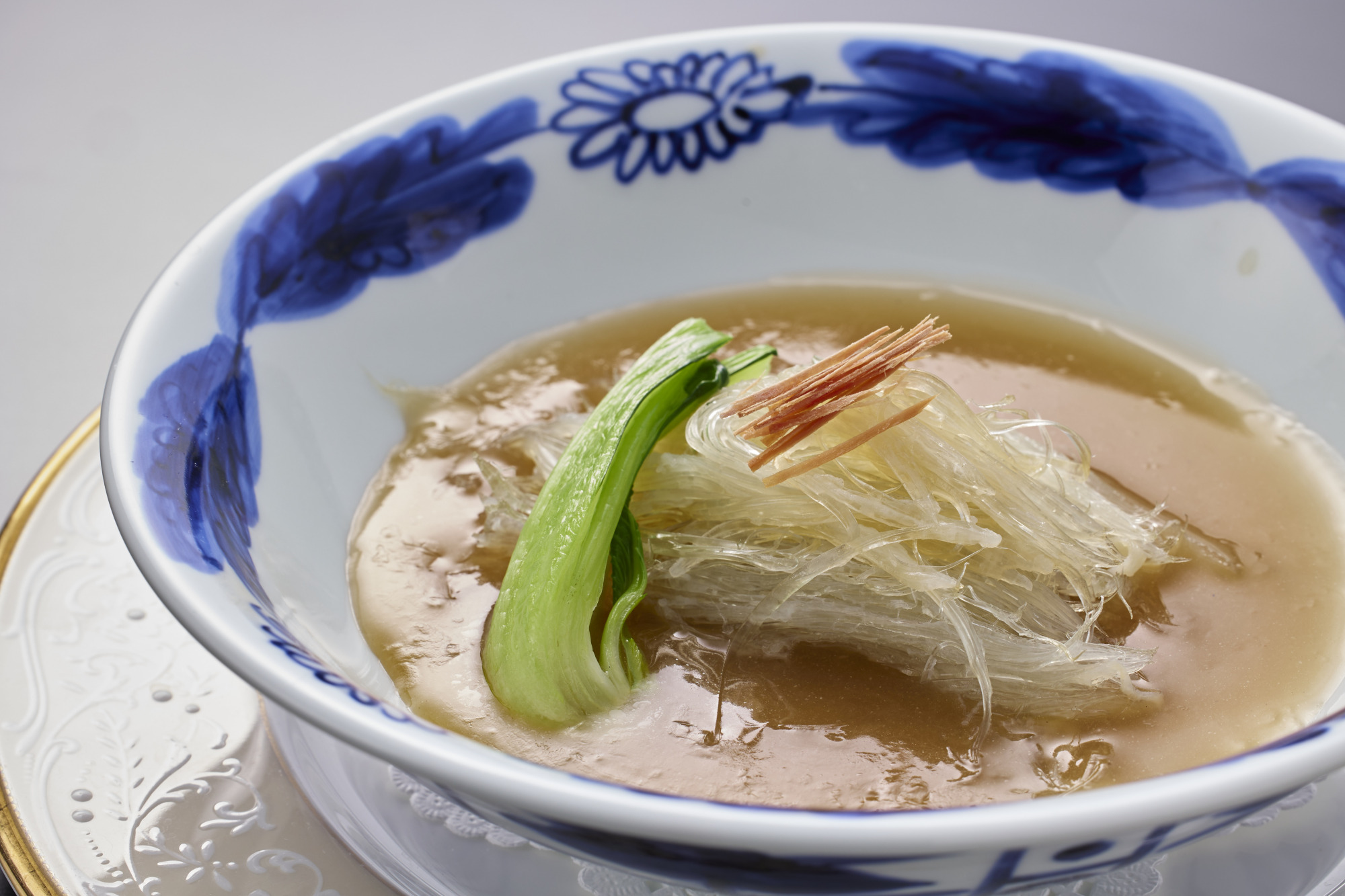 ＋2,000円で毛鹿鮫ふかひれに変更いたします。