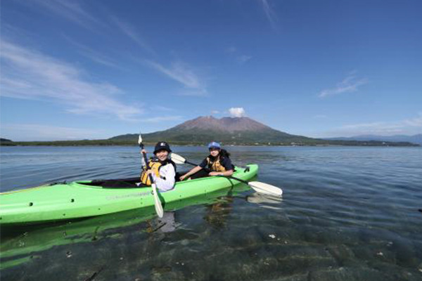 桜島カヤック（写真協力： 鹿児島観光コンベンション協会）