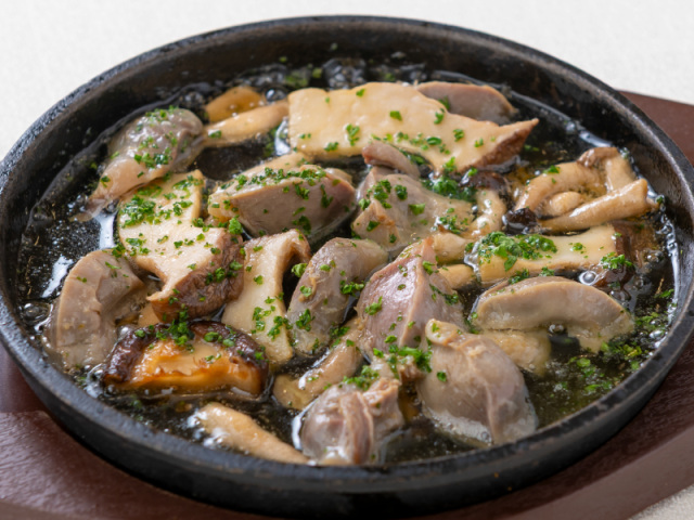 茸・鶏砂肝のアヒージョ