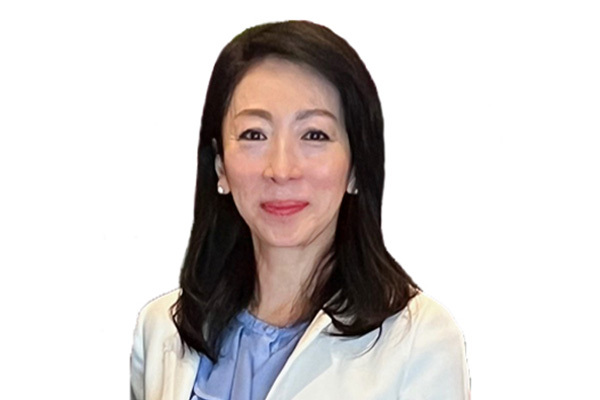 藤﨑 美保 氏
