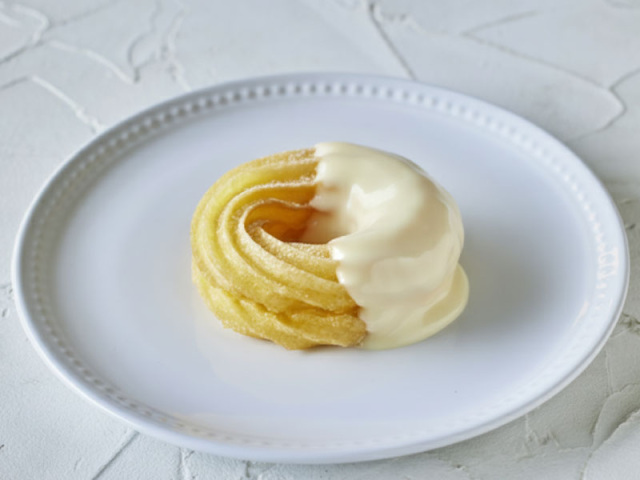 天使のホワイトチョコ フレンチクルーラー 320円（税込）