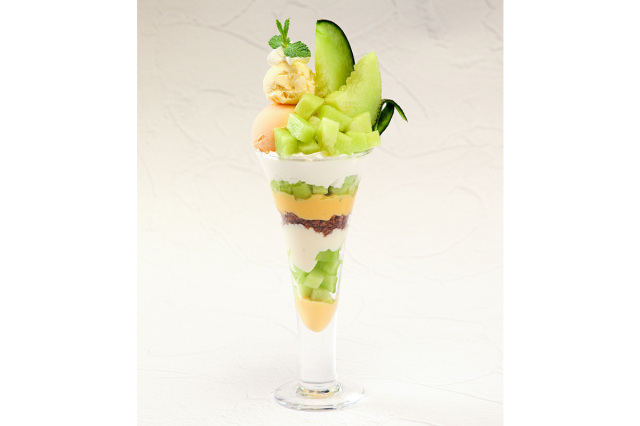 クラウンメロンパフェ